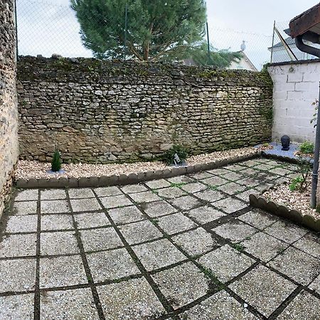 Maison Lencloitre Proche Futuroscope エクステリア 写真